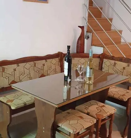 Apartment In Porec/istrien 33353