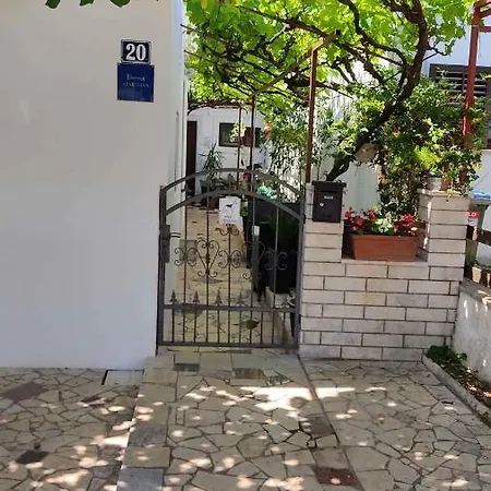 Apartament In Porec/istrien 33353 Poreč