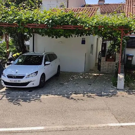 Διαμέρισμα In Porec/istrien 33353 *
