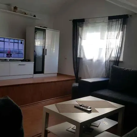 In - Istrien 33353 Apartment